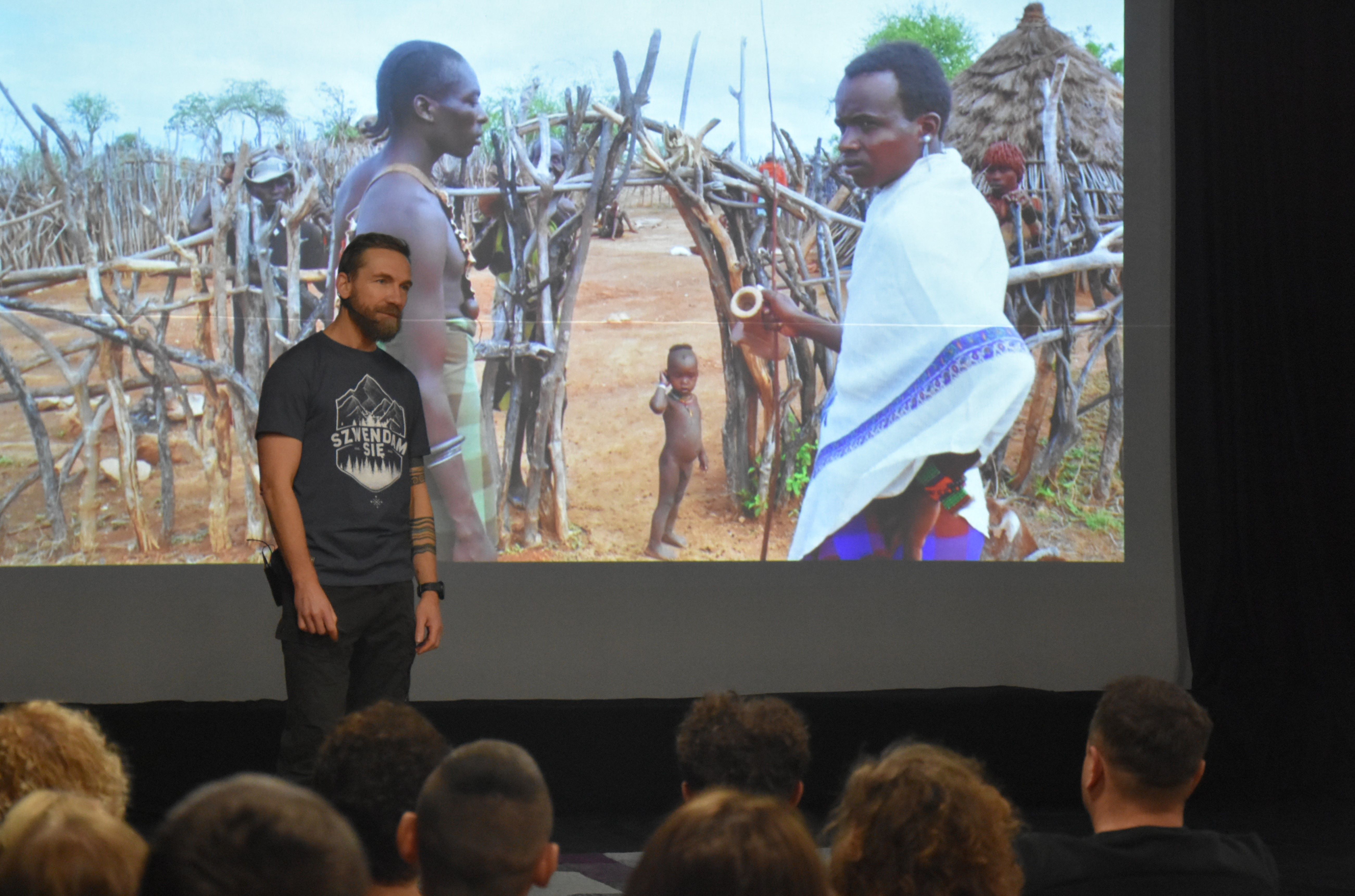 Spotkanie z Przemkiem Kossakowskim